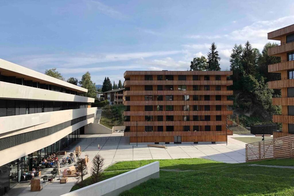 Beautiful Sunny New 1 Bed Apt Flims Exterior photo