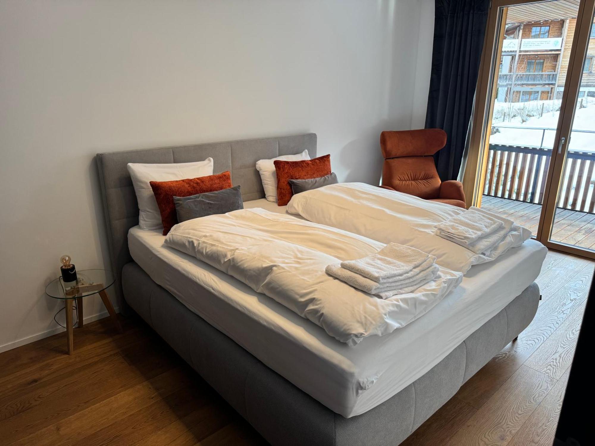 Beautiful Sunny New 1 Bed Apt Flims Exterior photo