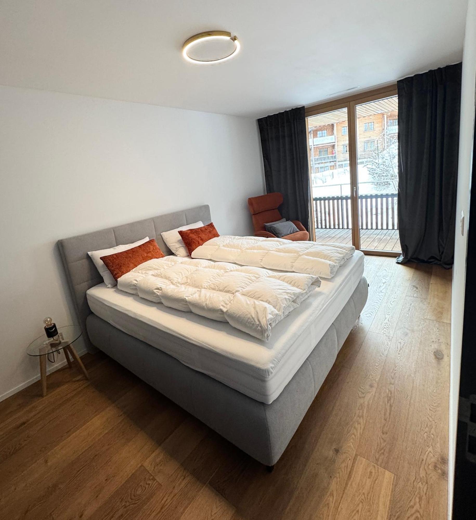 Beautiful Sunny New 1 Bed Apt Flims Exterior photo